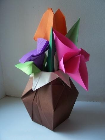 父亲节手工折纸花瓶礼物的折纸图解教程