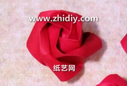 简化版的折纸川崎玫瑰花的折纸视频和折纸图解教程