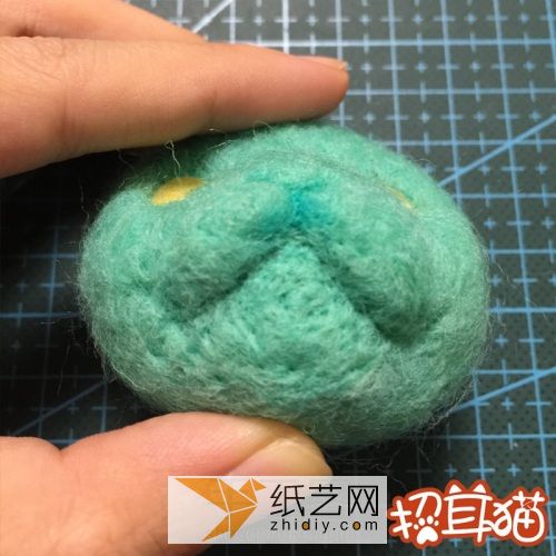 【招耳猫】羊毛毡教程之可爱蓝色猫咪 第19步