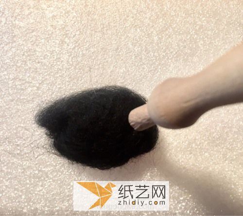 龙猫灰尘精灵挂件羊毛毡教程 第2步