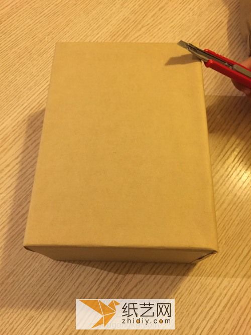 纸盒变身撩人小吉他（转载） 第2步