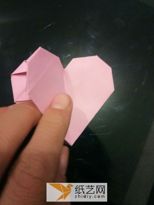 简单的爱心折纸 第25步