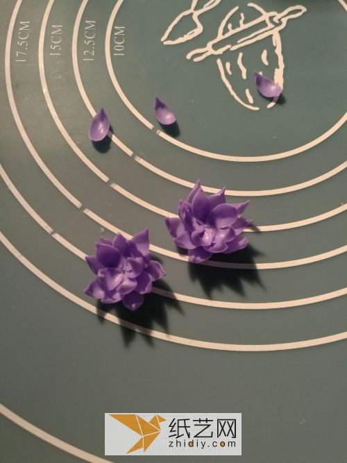 紫睡莲珍珠胸针 第14步
