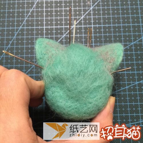 【招耳猫】羊毛毡教程之可爱蓝色猫咪 第39步