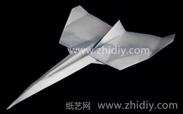 立体纸飞机折法图解教程制作完成图