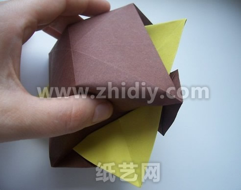 这个时候对于折纸者而言要求就比较高了，需要一些技巧
