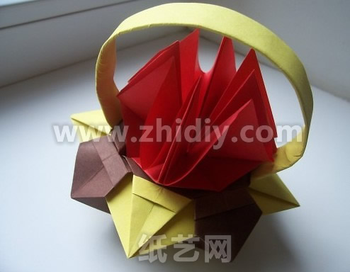 手工折纸篮子制作教程图解完成后精美的效果图