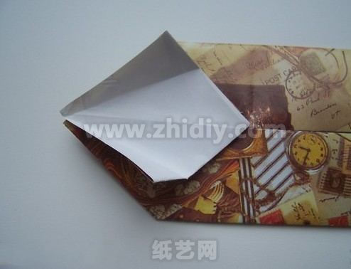 折纸千纸鹤信封教程制作过程中的第二十五步