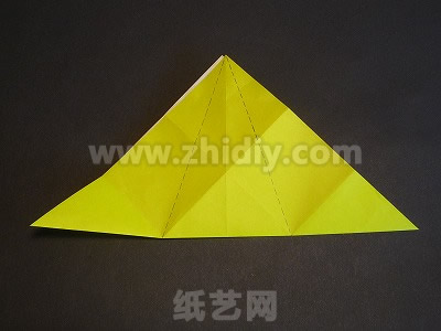 飞翔的千纸鹤折纸教程制作过程中的第五步