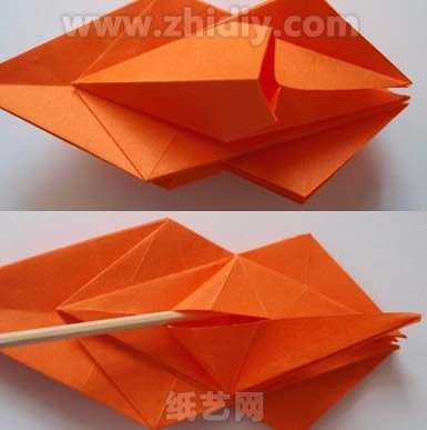 手工折纸菊花图解教程制作过程中的第二十六步