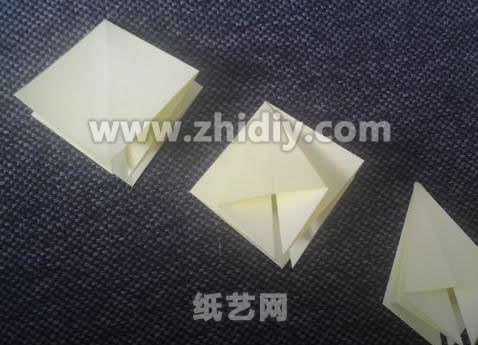 本纸球花教程采用了双折纸模块组合