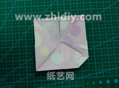 手工折纸蝴蝶折纸教程制作过程中的第十步