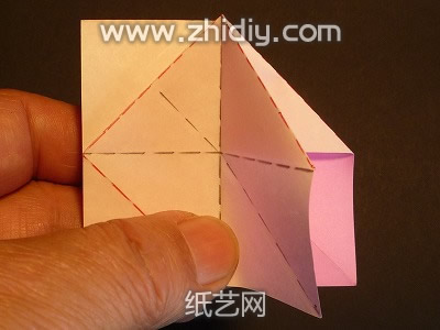 纸折花山茱萸手工折纸教程制作过程中的第十步
