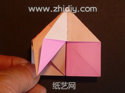 纸折花山茱萸手工折纸教程制作过程中的第十五步