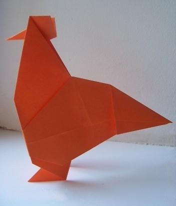简单手工折纸公鸡教程完成后精美的效果图
