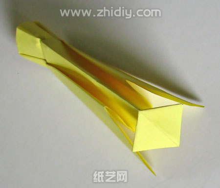 啼叫的小鸟手工折纸教程制作过程中的第二十五步