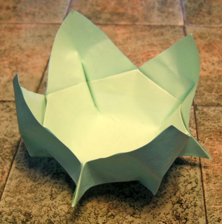 中元节莲花灯的手工折纸教程完成后精美的效果图