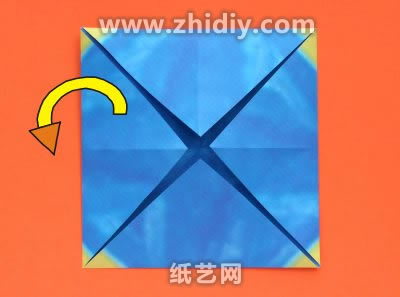 根据基本的折纸示意符号进行折纸鸢尾花的制作