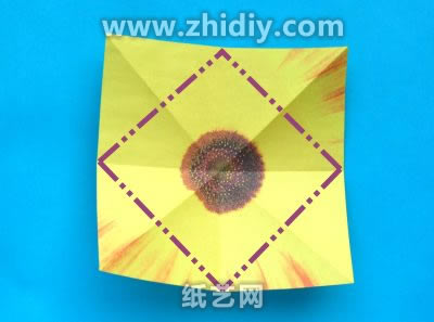 基本的折痕辅助手工折纸太阳花的制作
