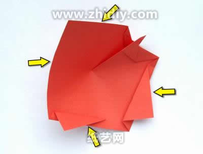 简易手工折纸玫瑰花图解教程制作过程中的第六步