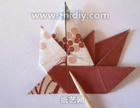 感恩节折纸感恩星手工折纸图解教程制作过程中的第十一步