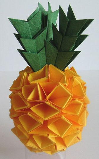 手工折纸菠萝制作图解教程完成后精美的效果图