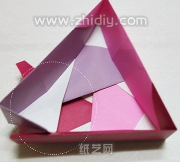 标示出需要进行手工折纸组合的结构和部分