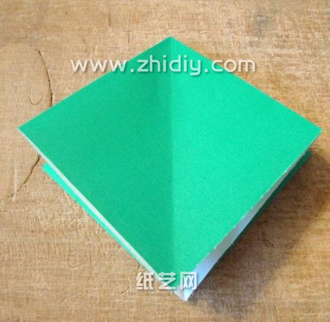 用来做折纸孔雀的基本折纸样式