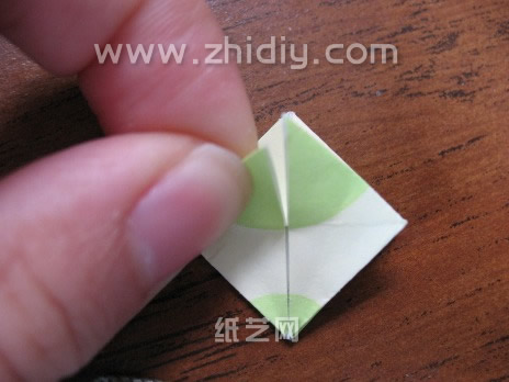 更多折纸制作在：http://www.zhidiy.com