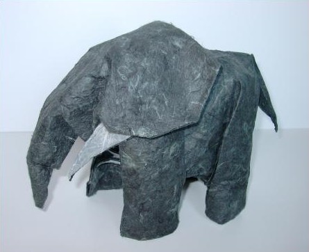 手工折纸非洲象折纸图谱教程完成之后精美的折纸大象