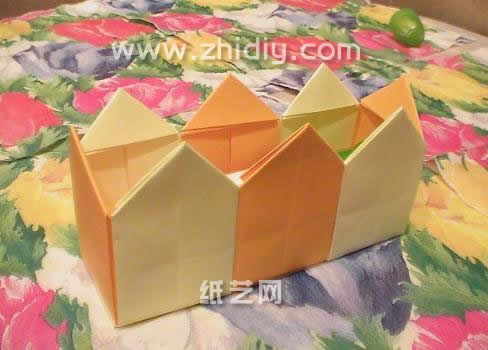 现在折纸篮子已经形成了如图示所示的结构