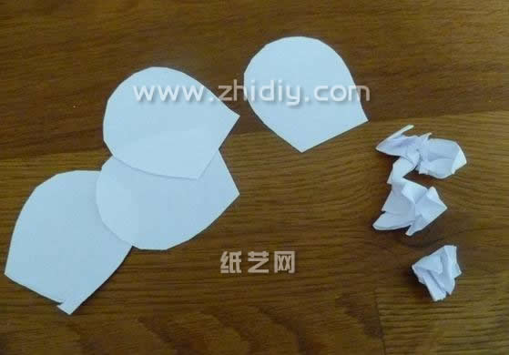 快速制作一个简单的揉纸折纸玫瑰教程 