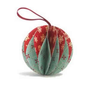 制作简单但是非常漂亮的圣诞纸艺小球吊饰很适合在圣诞节使用