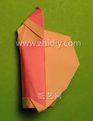 当然还需要对折纸圣诞老人的折纸模型进行一些简单的调整