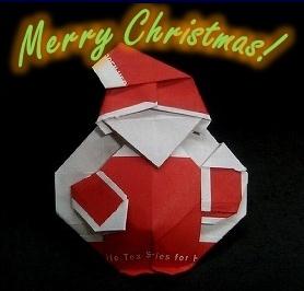 使用茶包袋这样非常独特的折纸材料也能够制作出折纸圣诞老人来