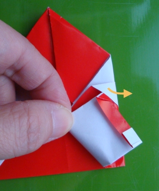 可以看到现在的反向折叠的目的是使得折纸模型从结构上更加的完整