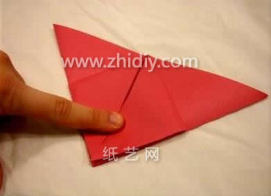 折纸基本结构在许多折纸飞机的制作中都是通用的