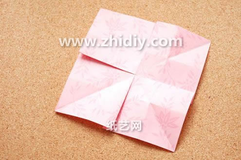 清晰的折纸玫瑰花折法教程手把手教你制作折纸玫瑰花
