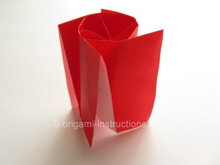 解决折纸玫瑰花折法制作的关键还是在于有着对于纸玫瑰的喜爱