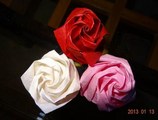 卷心玫瑰花的手工纸玫瑰花制作教程