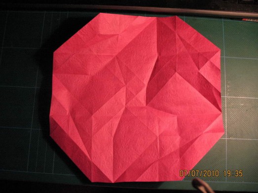现在可以学习到的折纸玫瑰的折法图解教程基本上都在纸艺网上有