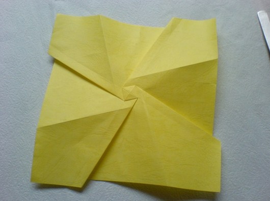 手工折纸玫瑰花折法图解教程有助于你掌握玫瑰花的简单折法
