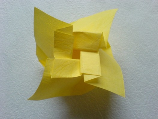 如何折纸玫瑰是摆在每个喜欢折纸玫瑰制作者面前的难题