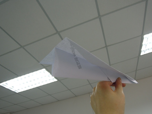 英雄战机纸飞机的折法教程手把手教你学习简单的折纸飞机的折法