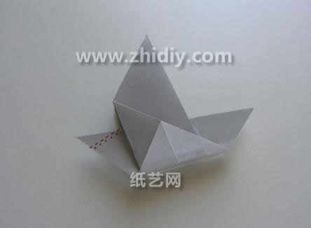 具有极好仿真度的手工折纸鸽子教程是制作折纸鸽子所必备的