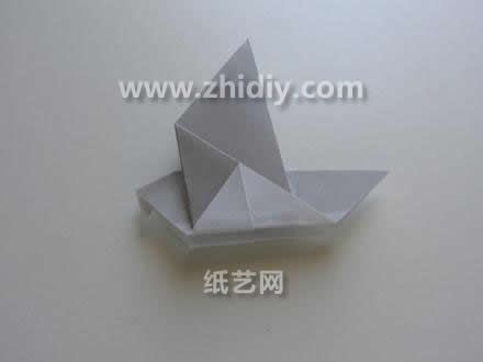 最后需要的折纸操作通常都是对折纸模型进行一些简单的整形