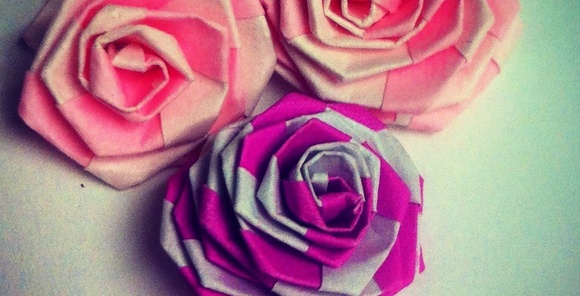 简单的卷纸玫瑰花折法图解教程手把手教你做漂亮的卷纸玫瑰花