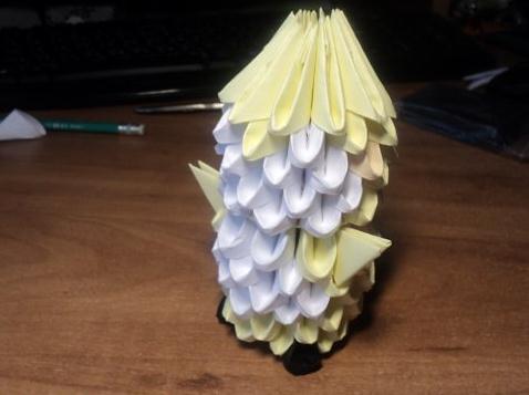 现在学习制作的各种折纸三角插都是经典的单元模型的组合成型
