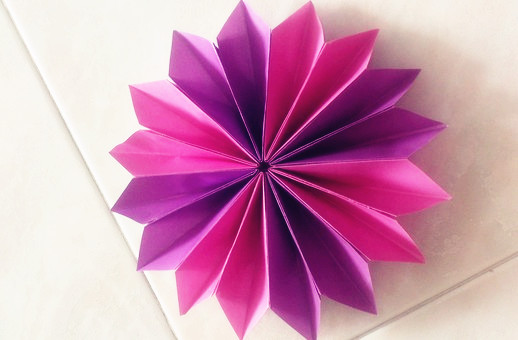 简单的组合折纸花的制作教程手把手教你制作漂亮的组合折纸花