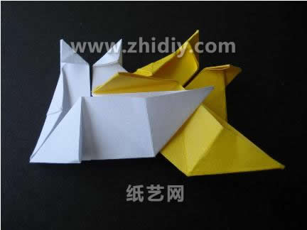 折纸小兔子这样的设计本身就可以让我们更加喜欢折纸制作